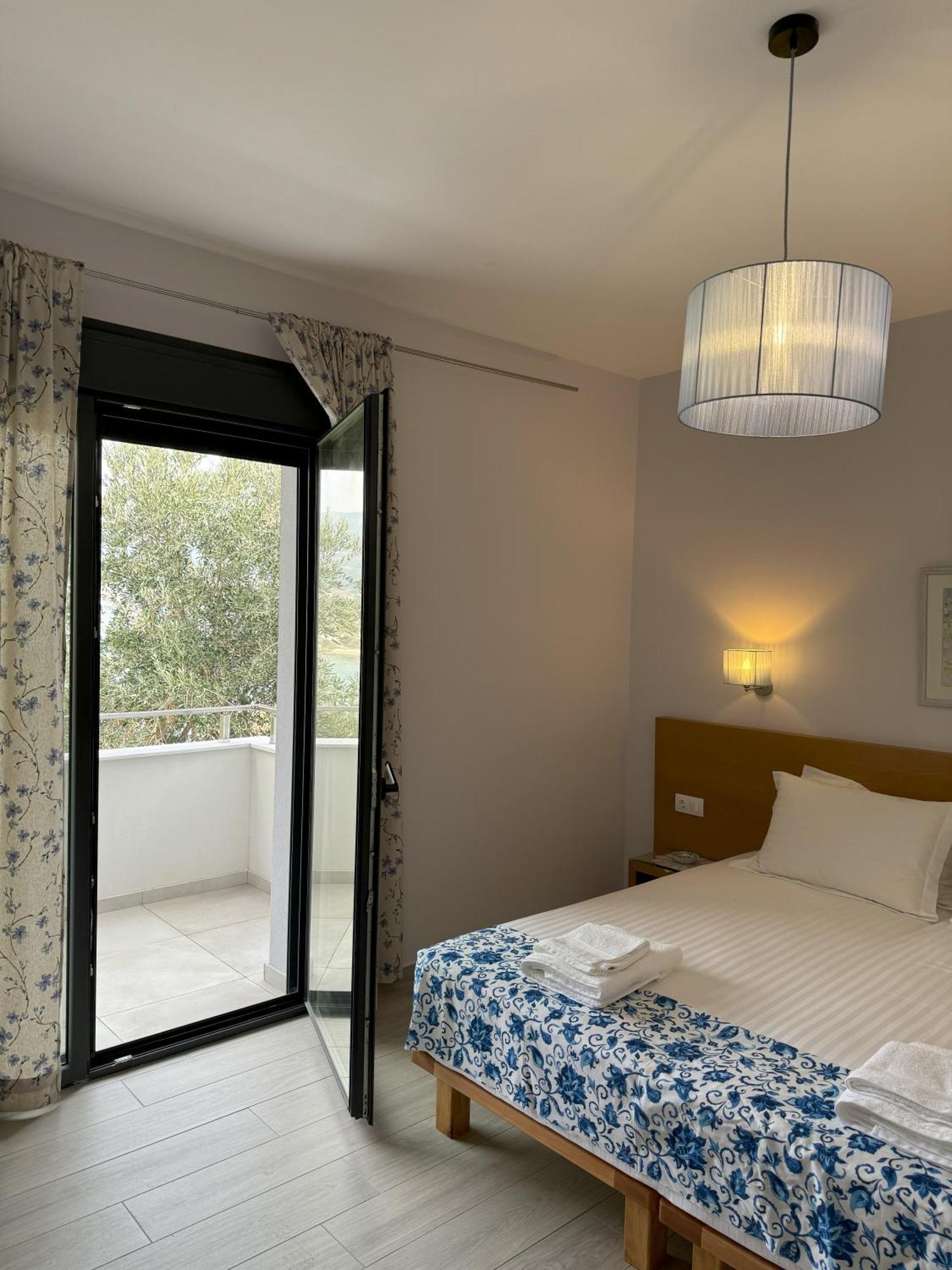 Appartement Acra Melia à PalaiónTsiflíkion Extérieur photo